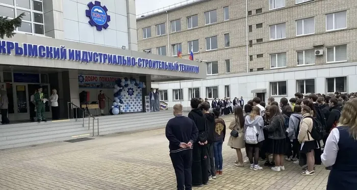 E4E27695-3C7D-4D6E-86EB-F9620C6D3A6E